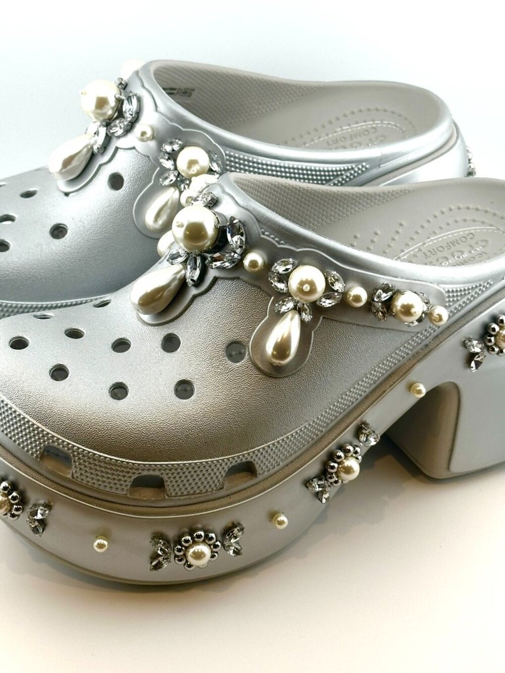 BRAND NEW SIMONE ROCHA X CROC COLAB